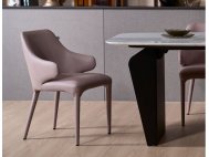 Hugg Dining Chair