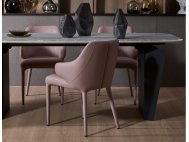 Hugg Dining Chair